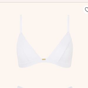 NWT!! Gooseberry white bikini top in medium